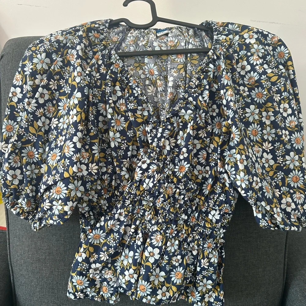 Old Navy Navy Floral Smocked Peplum Puff Sleeve Blouse
